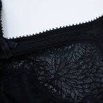 سوتین مدل 320 Black detail 2