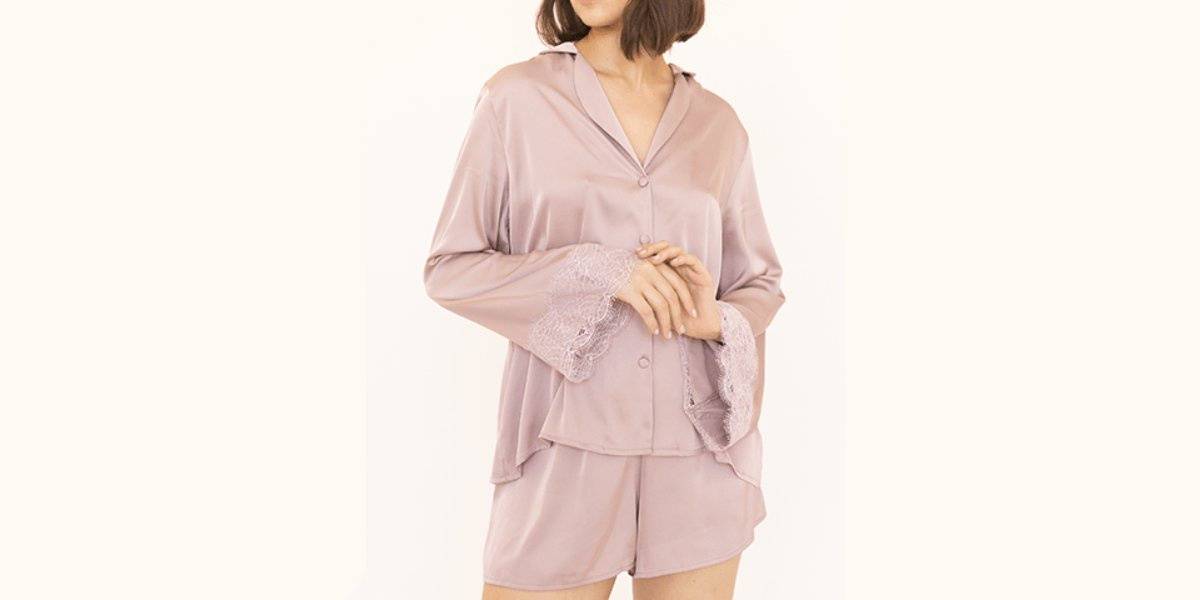 نحوه شستشوی پارچه ساتن+ نکات لازم برای نگهداری لباس خواب ساتن